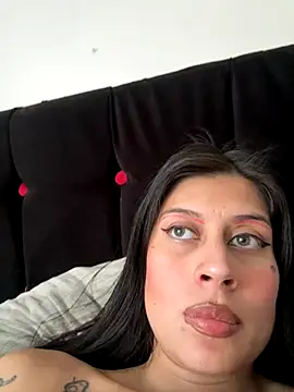 Snapshot of estef_candy1 chatting on 12/19/25, 09:22 estef candy1 online show from 12/19/25, 09:22