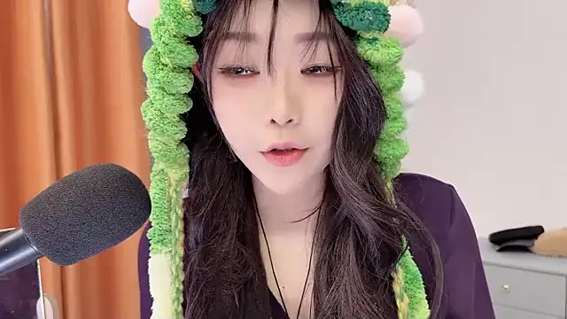 smalldaisy online show from 02/03/26, 06:22