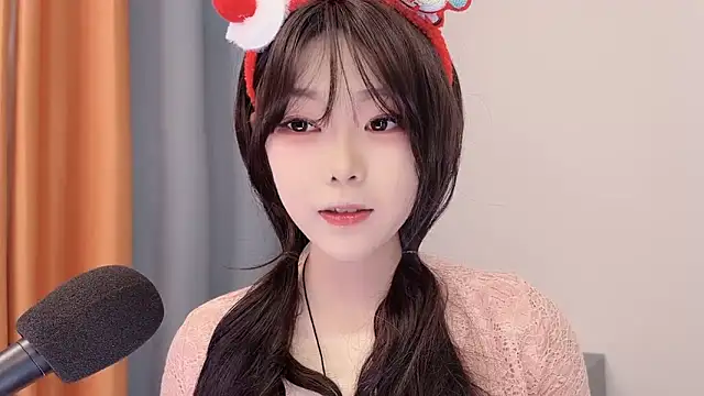 smalldaisy online show from 02/07/26, 02:15