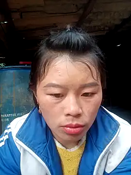 chloe-ri online show from 12/23/25, 06:44