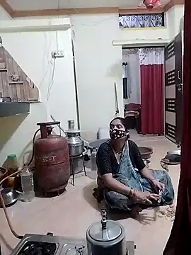 Snapshot of kaamuk_madhu chatting on 02/03/26, 06:11 kaamuk madhu online show from 02/03/26, 06:11