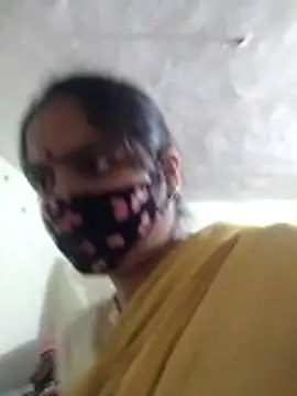 Snapshot of kaamuk_madhu chatting on 02/05/26, 04:39 kaamuk madhu online show from 02/05/26, 04:39