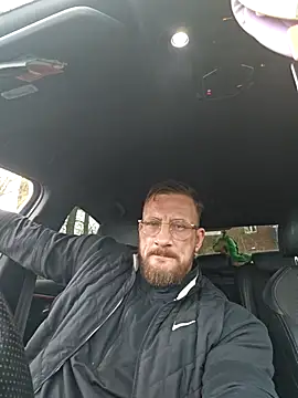 Snapshot of BigDhornyboi2026 chatting on 12/22/25, 02:14 BigDhornyboi2026 online show from 12/22/25, 02:14