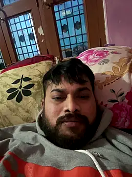 Snapshot of Sumiitt07 chatting on 12/21/25, 10:33 Sumiitt07 online show from 12/21/25, 10:33