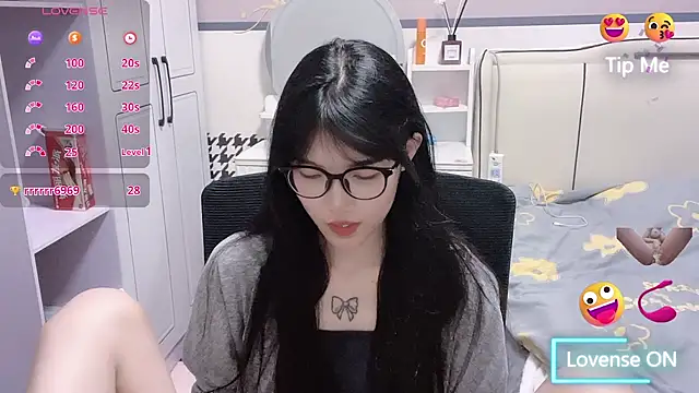 zhnmjx2025 online show from 04/18/26, 12:20