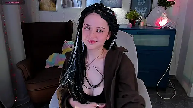 Snapshot of SarahShelby chatting on 01/07/26, 05:54 SarahShelby online show from 01/07/26, 05:54