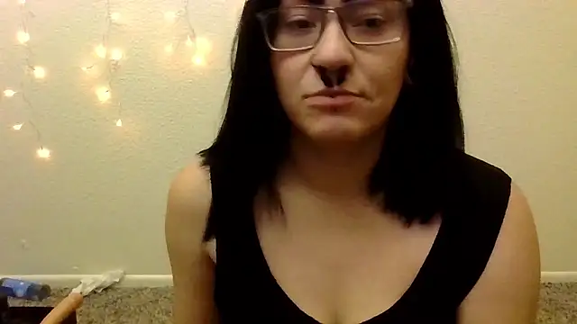 GabbyDaniella online show from 01/11/26, 02:16