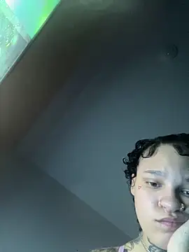 urprettygirlleenay online show from 03/04/26, 08:37