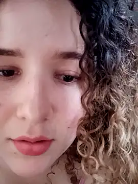 Snapshot of SalmaMilk chatting on 12/22/25, 09:45 SalmaMilk online show from 12/22/25, 09:45