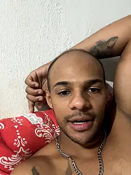 Snapshot of 123Loius chatting on 12/22/25, 09:39 123Loius online show from 12/22/25, 09:39