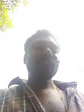 Tamilpaiyan07 online show from 07/05/26, 04:19