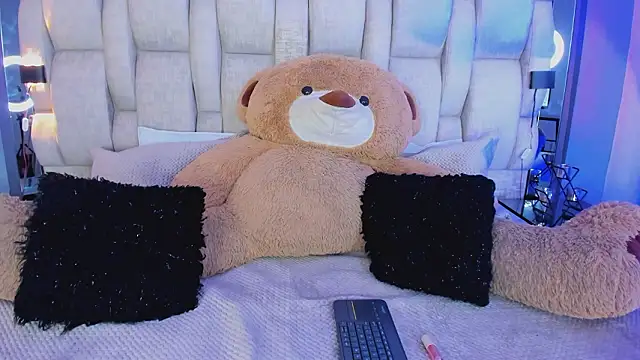  PaulinaDoll  online show from 03/28/26, 03:50