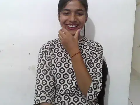Snapshot of anaya_kumari chatting on 12/21/25, 09:16 anaya kumari online show from 12/21/25, 09:16