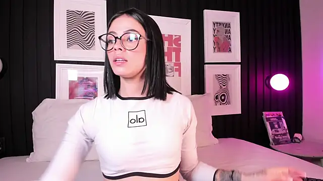 Snapshot of leslie_thompson chatting on 01/05/26, 07:28 leslie thompson online show from 01/05/26, 07:28