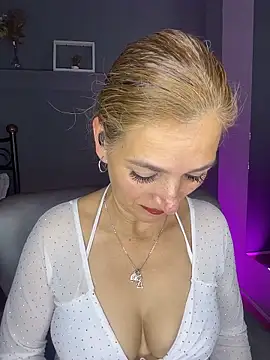 JennaMilf  online show from 04/04/26, 07:00