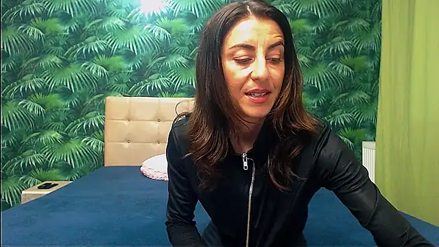 Snapshot of Stella_John chatting on 01/12/25, 09:30 Stella John online show from 01/12/25, 09:30