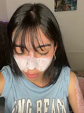 junorise23 online show from 02/26/26, 04:00