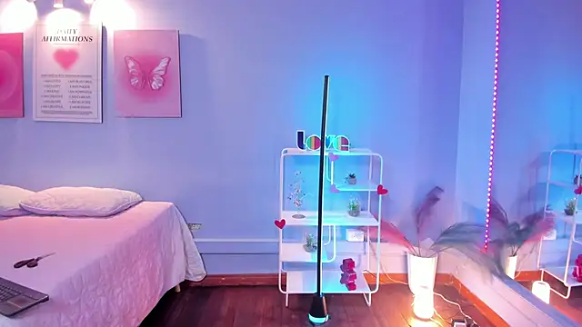 kyoto Aoki online show from 02/17/26, 07:31