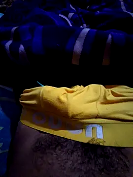 Snapshot of lechito22_R chatting on 12/21/25, 12:51 lechito22 R online show from 12/21/25, 12:51