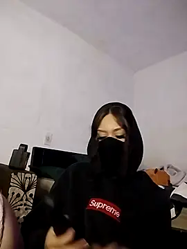 valerria 44 online show from 04/17/26, 01:19