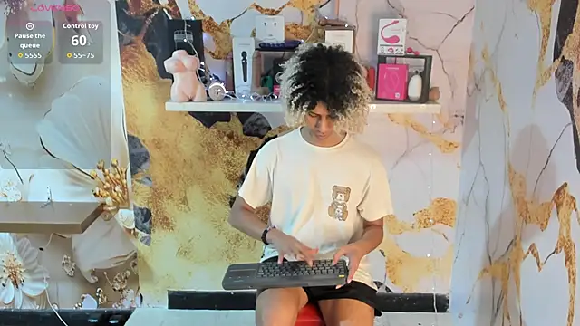 Victor LatinBoy online show from 02/28/26, 04:57