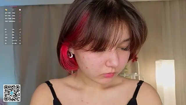 Snapshot of EvelinaKilner chatting on 12/22/25, 04:31 EvelinaKilner online show from 12/22/25, 04:31