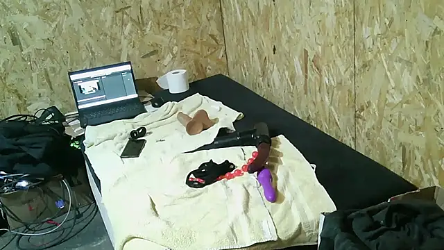 97sexboy97 online show from 02/15/26, 07:38