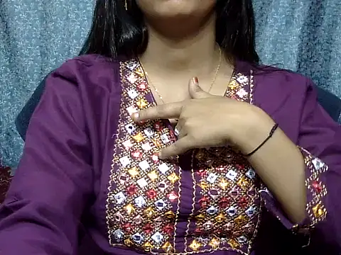 Snapshot of cute_Dirty_Diva chatting on 05/07/26, 04:12 cute Dirty Diva online show from 05/07/26, 04:12