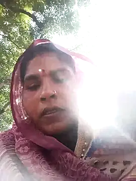 Snapshot of Rakhi_cut chatting on 01/06/26, 06:17 Rakhi cut online show from 01/06/26, 06:17