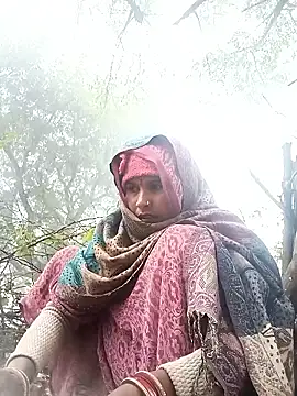 Snapshot of Rakhi_cut chatting on 01/08/26, 04:26 Rakhi cut online show from 01/08/26, 04:26