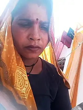 Snapshot of Rakhi_cut chatting on 01/11/26, 08:08 Rakhi cut online show from 01/11/26, 08:08