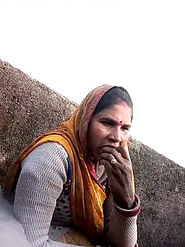 Snapshot of Rakhi_cut chatting on 01/14/26, 10:54 Rakhi cut online show from 01/14/26, 10:54