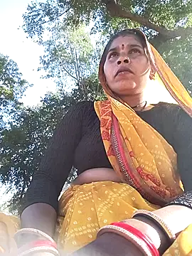 Snapshot of Rakhi_cut chatting on 01/16/26, 09:35 Rakhi cut online show from 01/16/26, 09:35