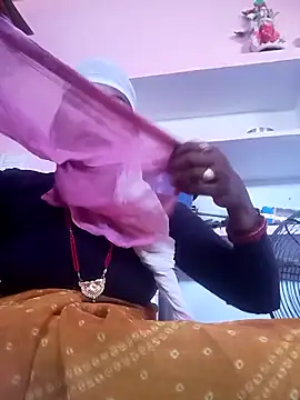 Snapshot of Rakhi_cut chatting on 02/07/26, 06:28 Rakhi cut online show from 02/07/26, 06:28