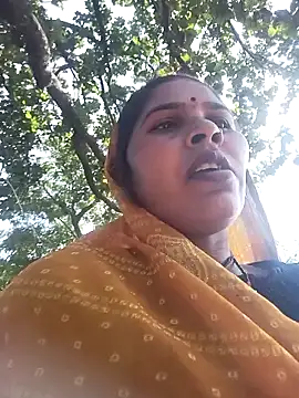 Snapshot of Rakhi_cut chatting on 02/14/26, 06:43 Rakhi cut online show from 02/14/26, 06:43