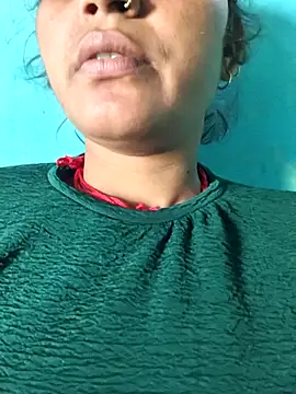 Snapshot of Madhu_cute chatting on 02/22/26, 04:02 Madhu cute online show from 02/22/26, 04:02