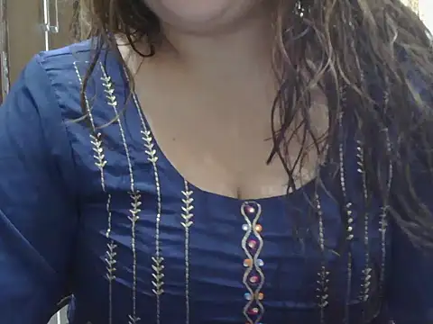 navdeepkour online show from 04/08/26, 04:56