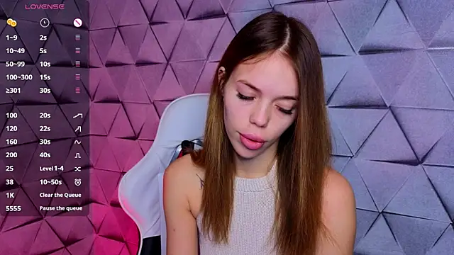 Snapshot of SofieSien chatting on 12/22/25, 03:03 SofieSien online show from 12/22/25, 03:03