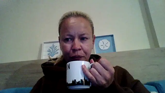 jennyblondeuk online show from 05/08/26, 07:08