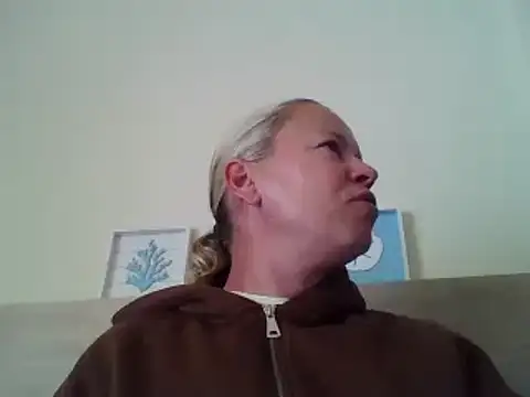 jennyblondeuk online show from 05/17/26, 05:20