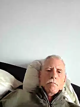 looking4u2 online show from 02/18/26, 04:52