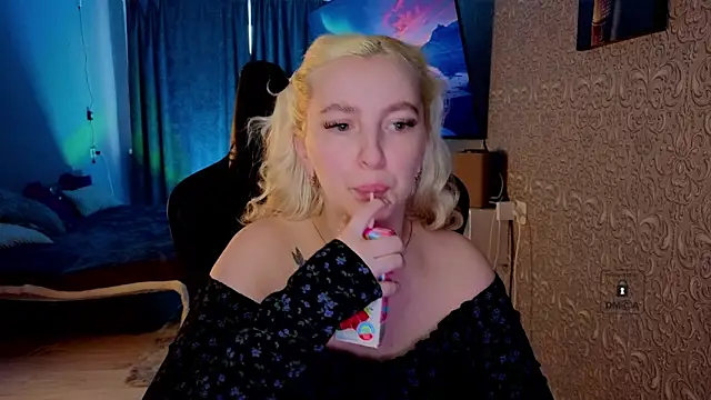 Snapshot of Eva_Vibe_ chatting on 05/17/26, 10:11 Eva Vibe online show from 05/17/26, 10:11