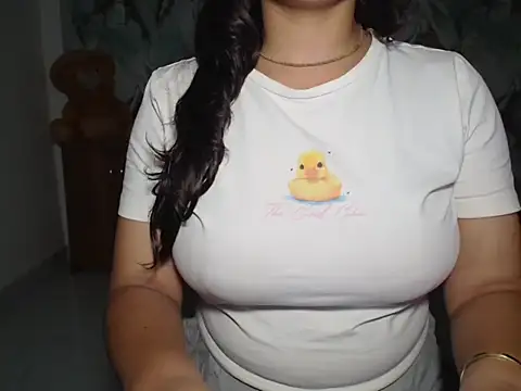 Snapshot of Prisha_Naughtyy chatting on 07/15/26, 04:56 Prisha Naughtyy online show from 07/15/26, 04:56