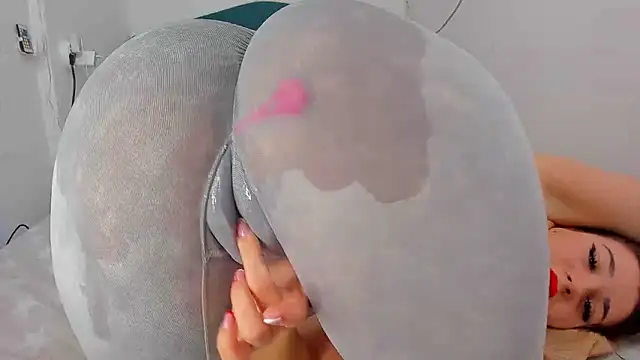 Snapshot of RedAssHottie chatting on 02/16/25, 07:04 RedAssHottie online show from 02/16/25, 07:04