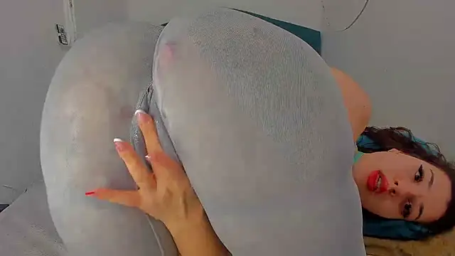 Snapshot of RedAssHottie chatting on 03/16/25, 07:15 RedAssHottie online show from 03/16/25, 07:15