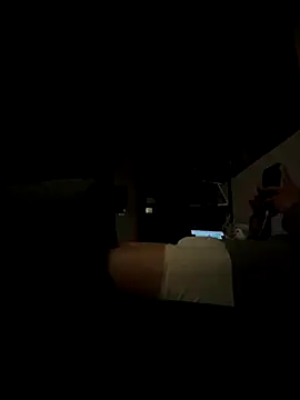 Snapshot of babycum04 chatting on 12/21/25, 04:14 babycum04 online show from 12/21/25, 04:14