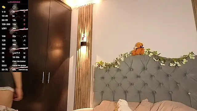 cute emmma online show from 05/06/26, 11:15