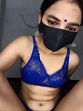 Snapshot of miss_siya_00 chatting on 04/30/26, 04:13 miss siya 00 online show from 04/30/26, 04:13