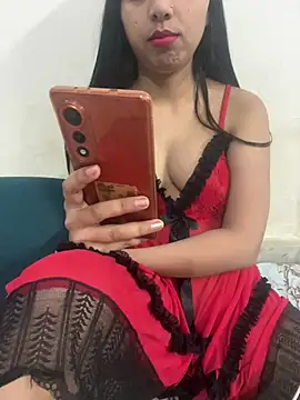 hotcharrryyyy online show from 05/08/26, 08:03