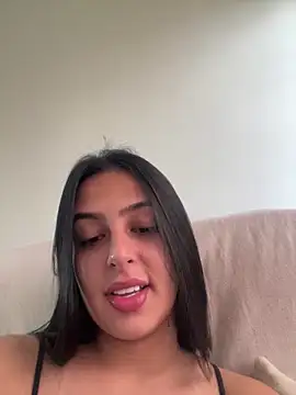 jujuarantes  2026 online show from 04/28/26, 02:11